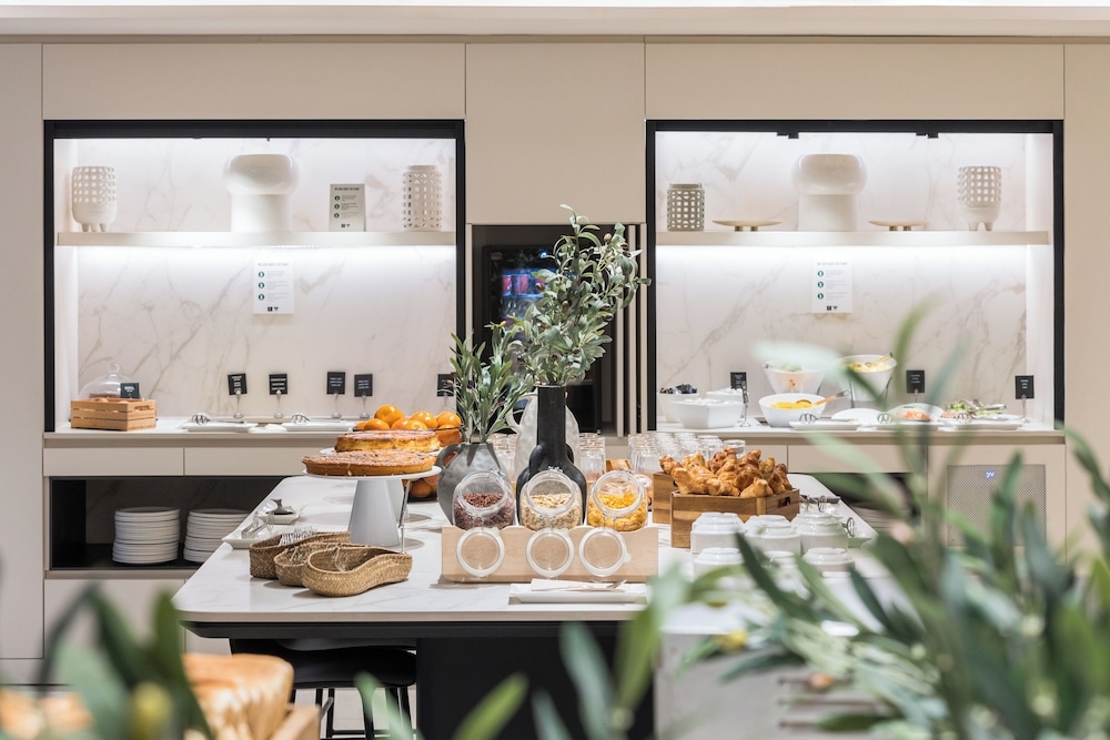 뷔페 아침 식사