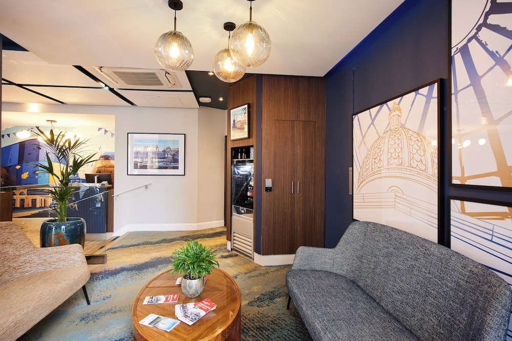 로비 좌석 공간