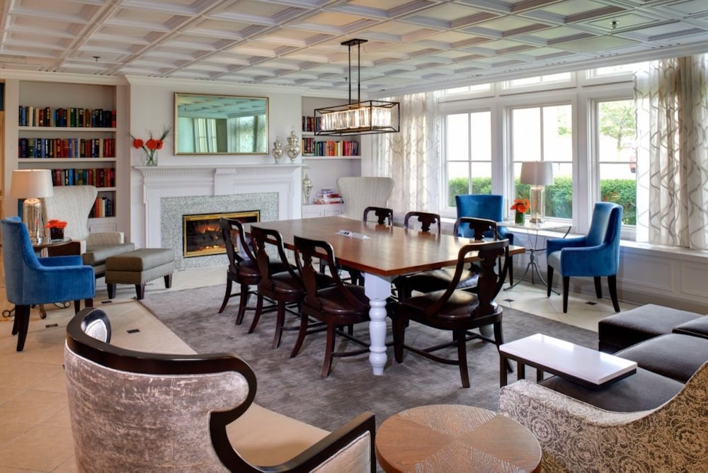 로비 좌석 공간