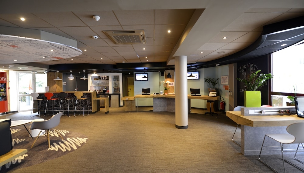 로비 좌석 공간