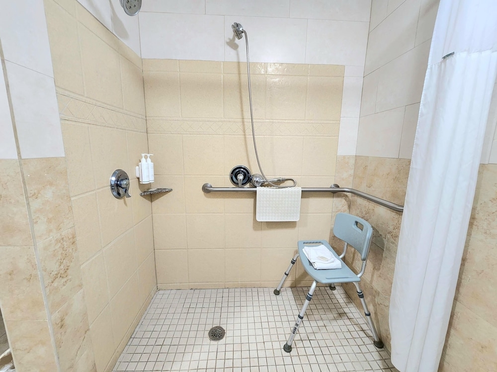 장애인 지원 욕실