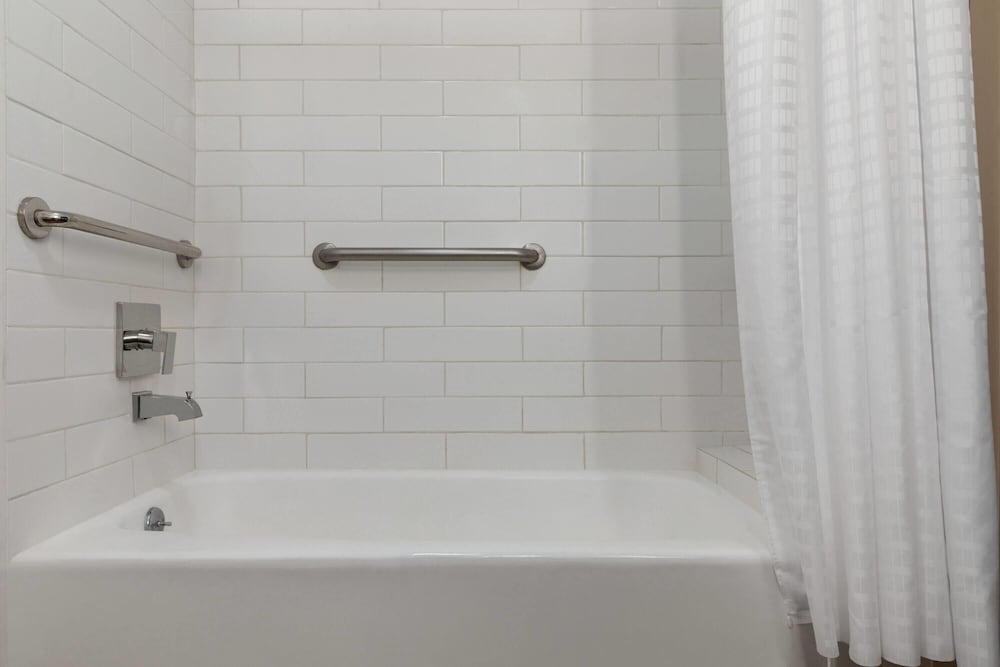 장애인 지원 욕실