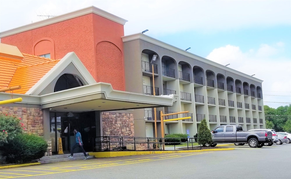 숙박 시설 정면