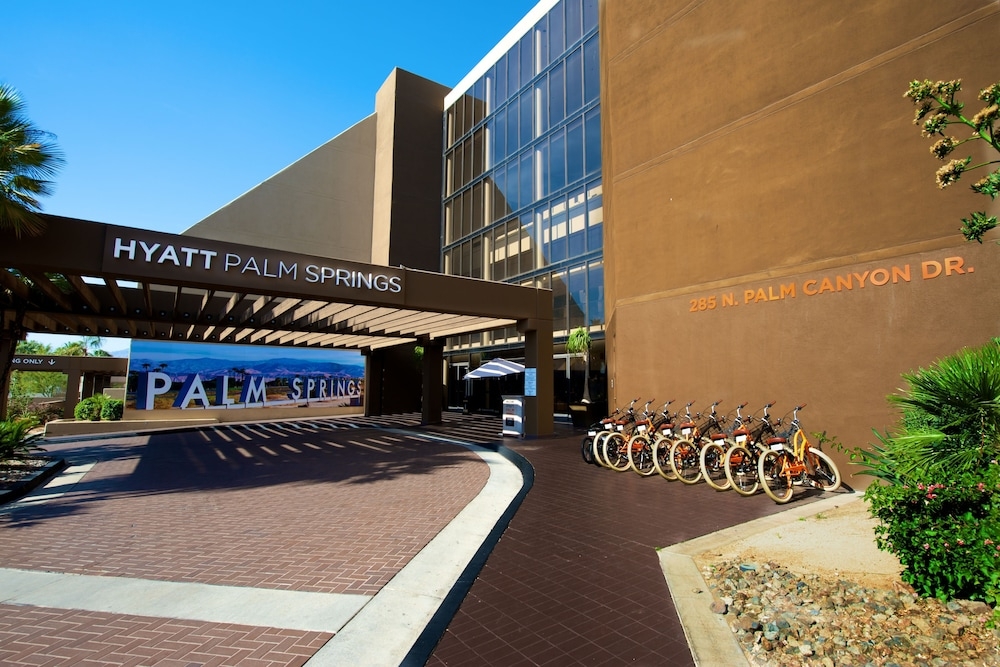 숙박 시설 입구