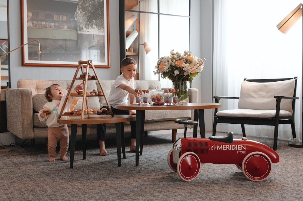 숙박 시설 내 편의 시설/서비스