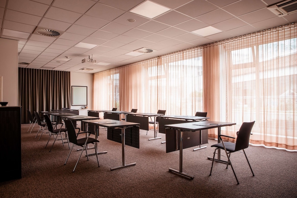 회의 시설