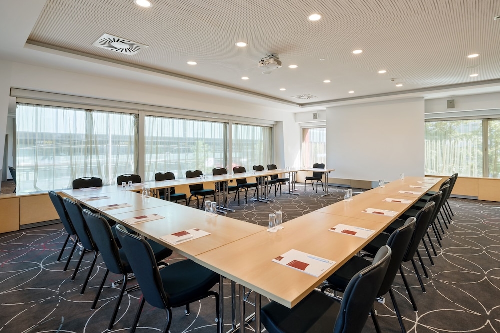 회의 시설