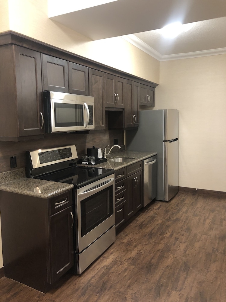 객실 내 식사 공간