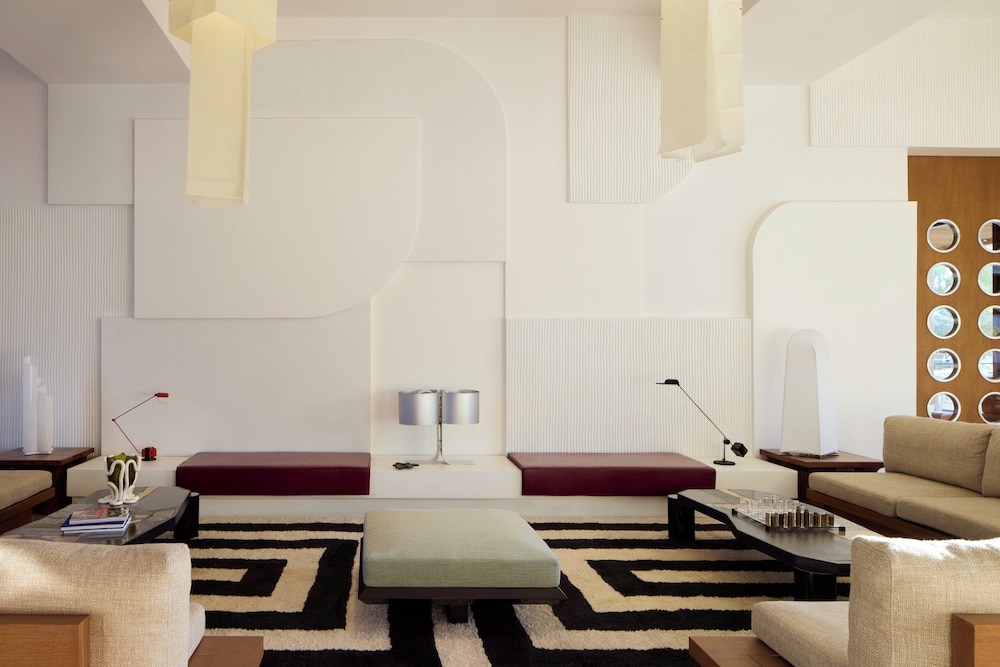 로비 좌석 공간