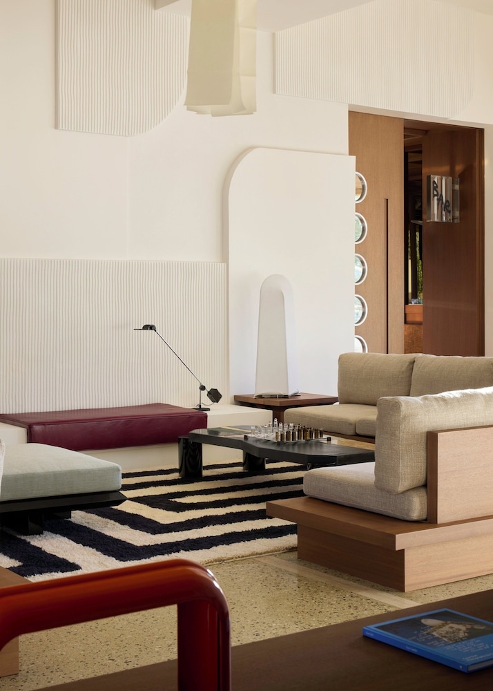 로비 좌석 공간