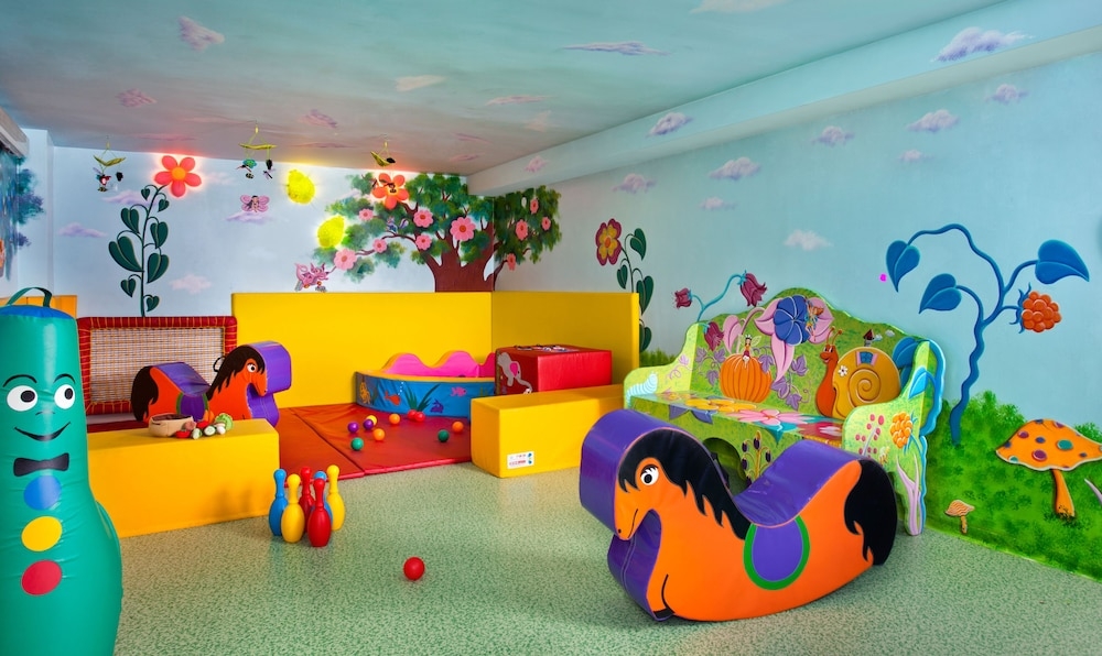 어린이 놀이 공간 - 실내
