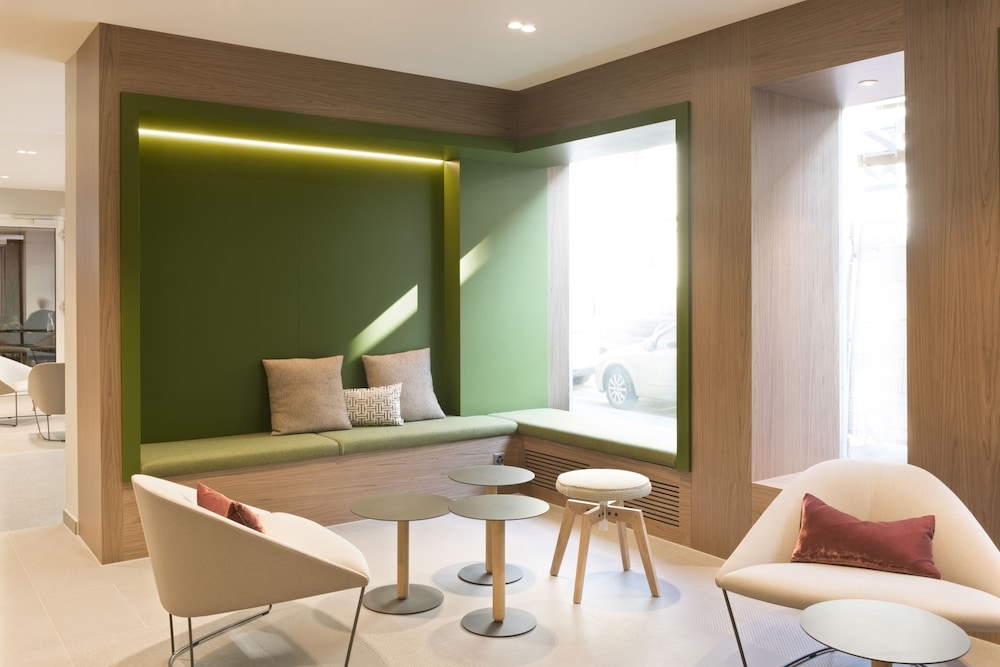 로비 좌석 공간