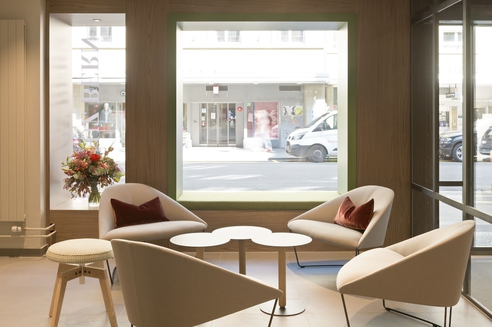 로비 좌석 공간