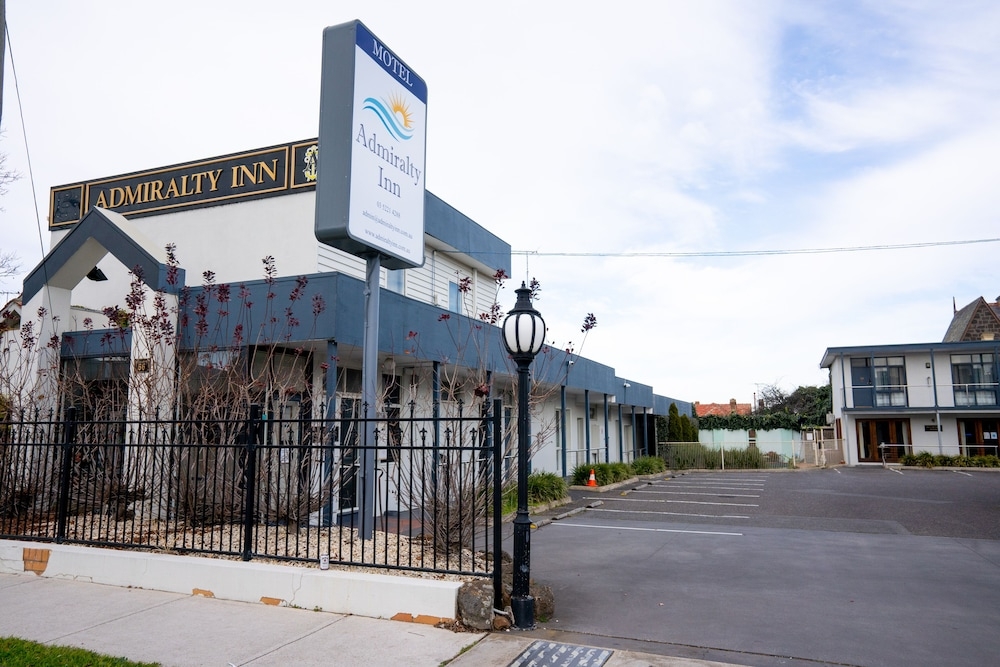 숙박 시설 정면