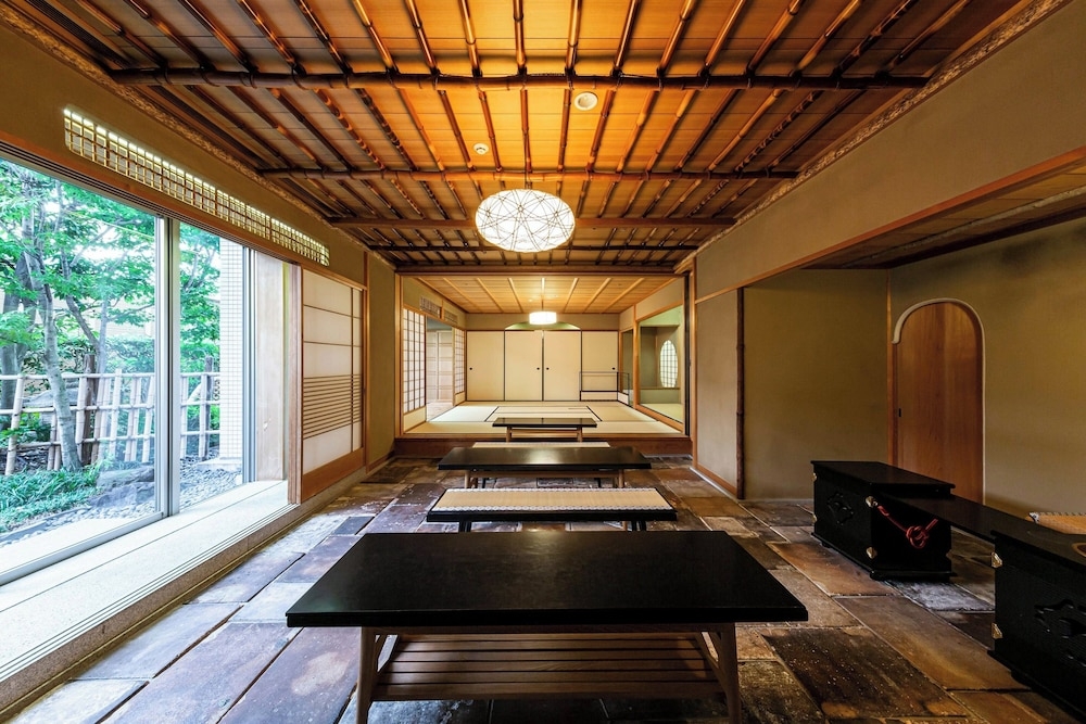 숙박 시설 내 편의 시설/서비스