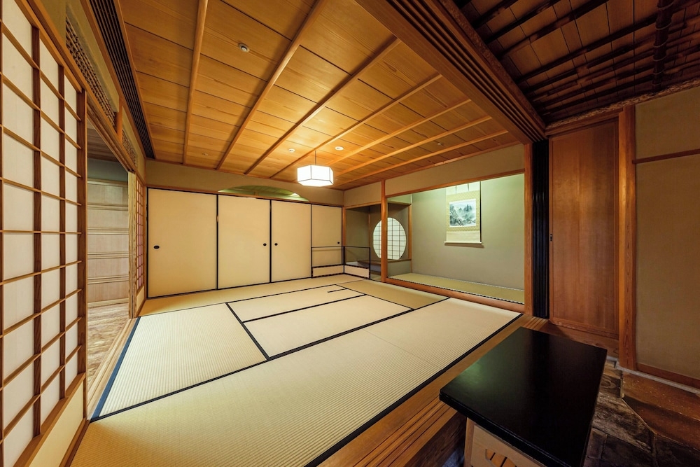 숙박 시설 내 편의 시설/서비스