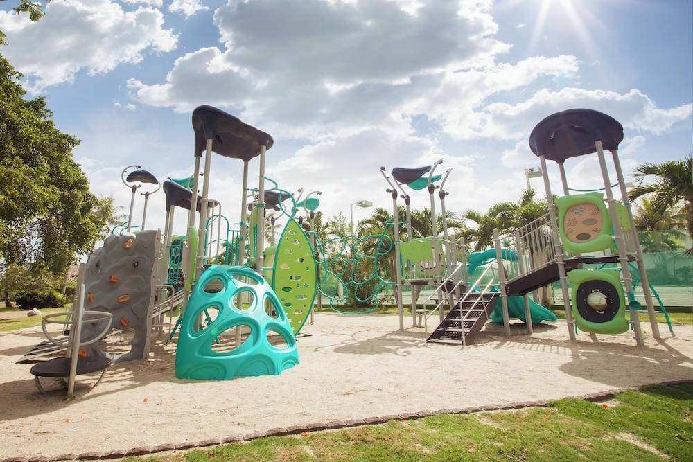 어린이 놀이 공간 - 야외