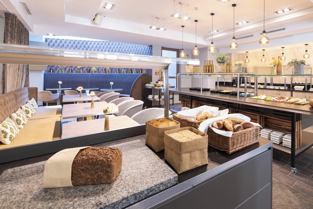 뷔페 아침 식사