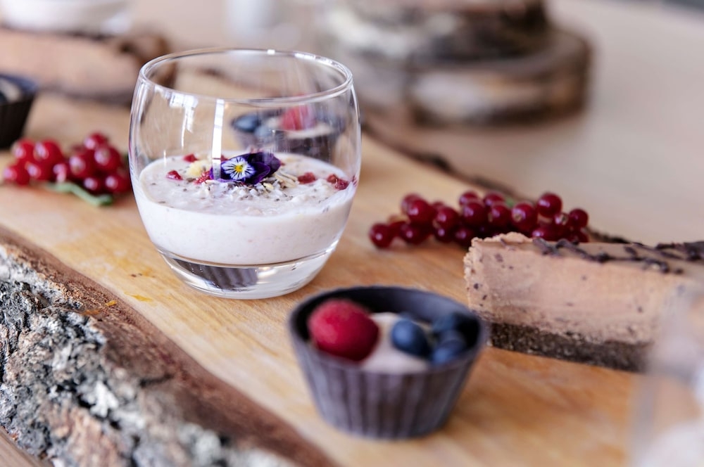 객실 내 식사 공간