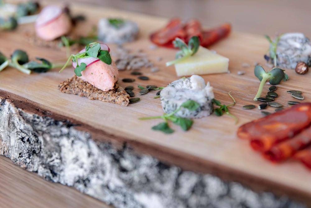 객실 내 식사 공간