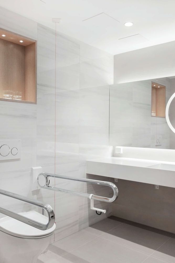 장애인 지원 욕실