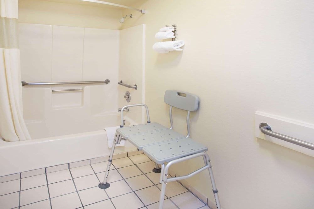 장애인 지원 욕실