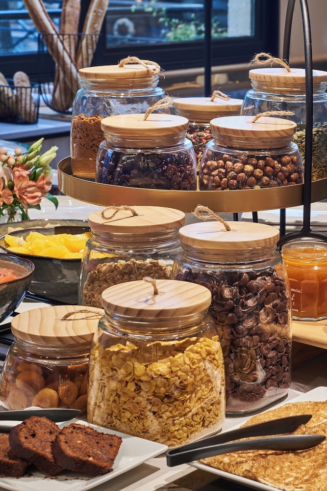 뷔페 아침 식사