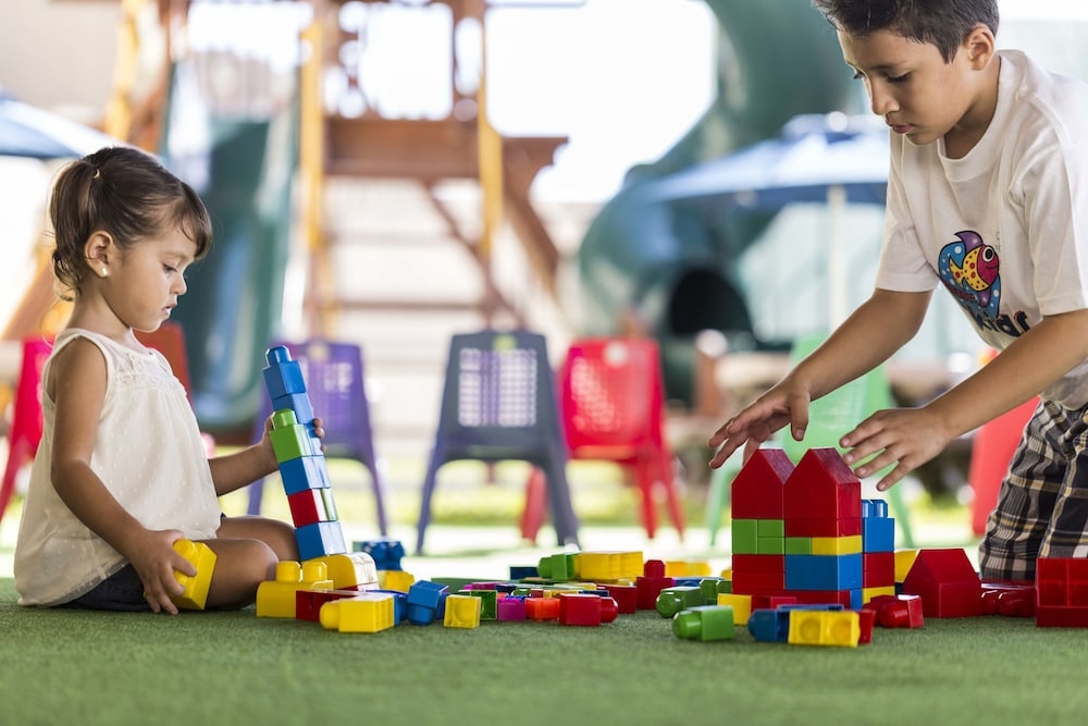 어린이 놀이 공간 - 야외
