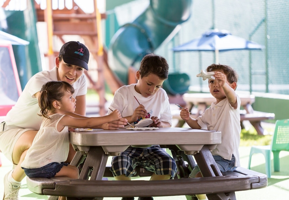 어린이 놀이 공간 - 야외