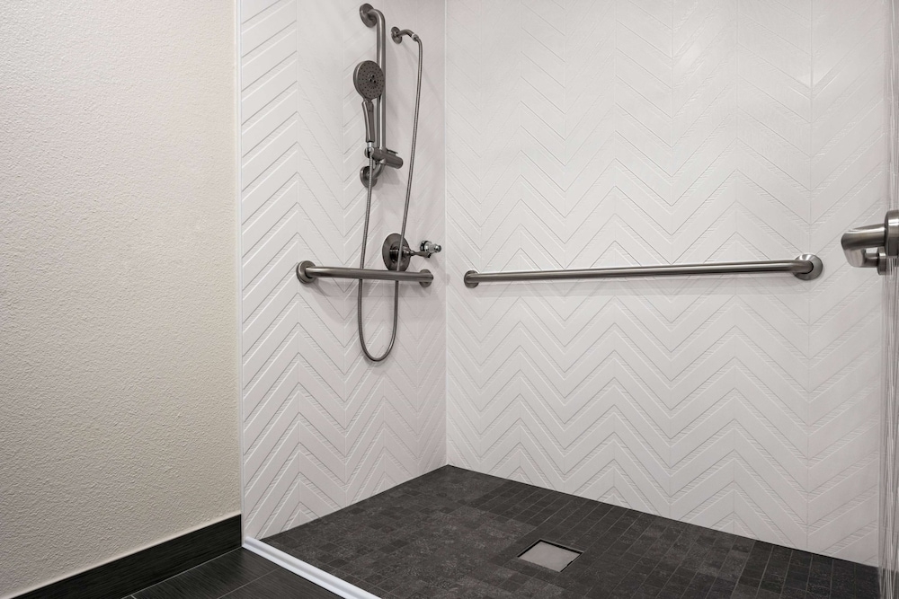 장애인 지원 욕실