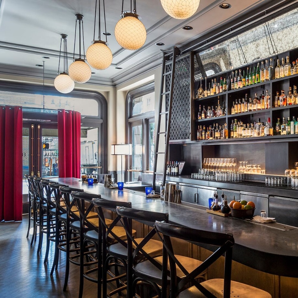 바(숙박 시설 내)