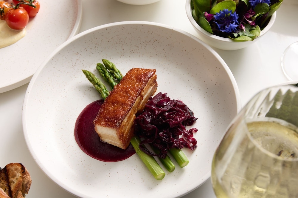 객실 내 식사 공간