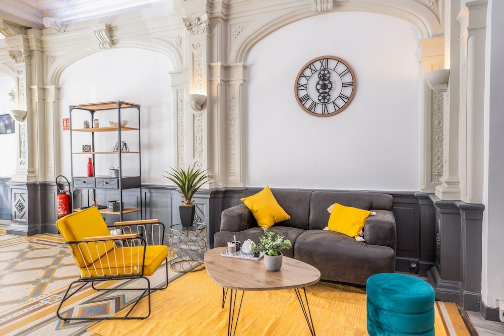 로비 좌석 공간