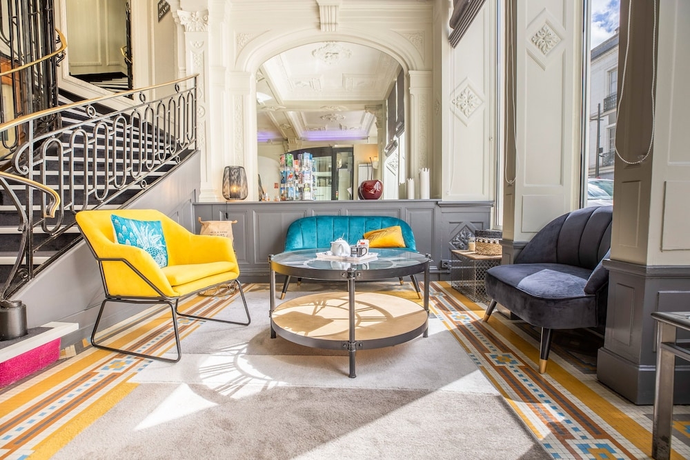 로비 좌석 공간