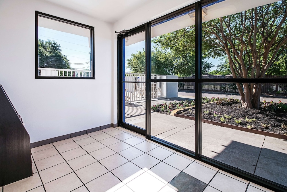 숙박 시설 입구