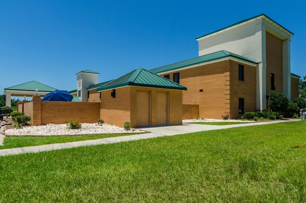 숙박 시설 정면