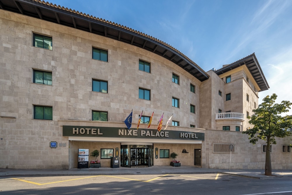 숙박 시설 정면