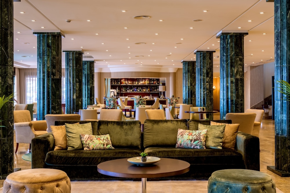 로비 좌석 공간