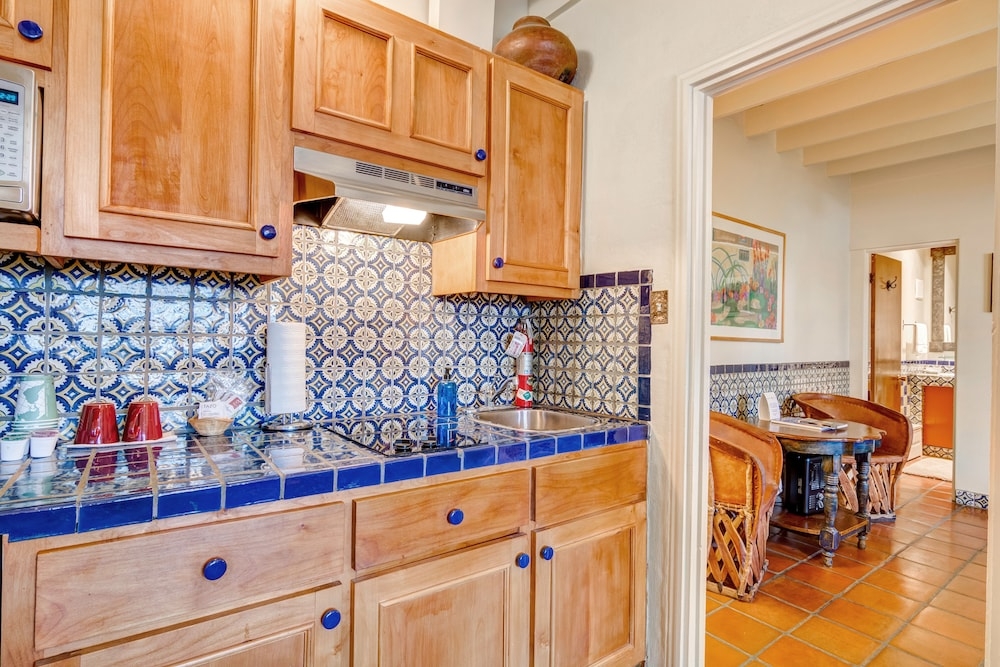 객실 내 식사 공간