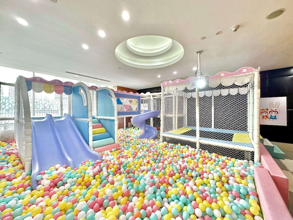 어린이 놀이 공간 - 실내