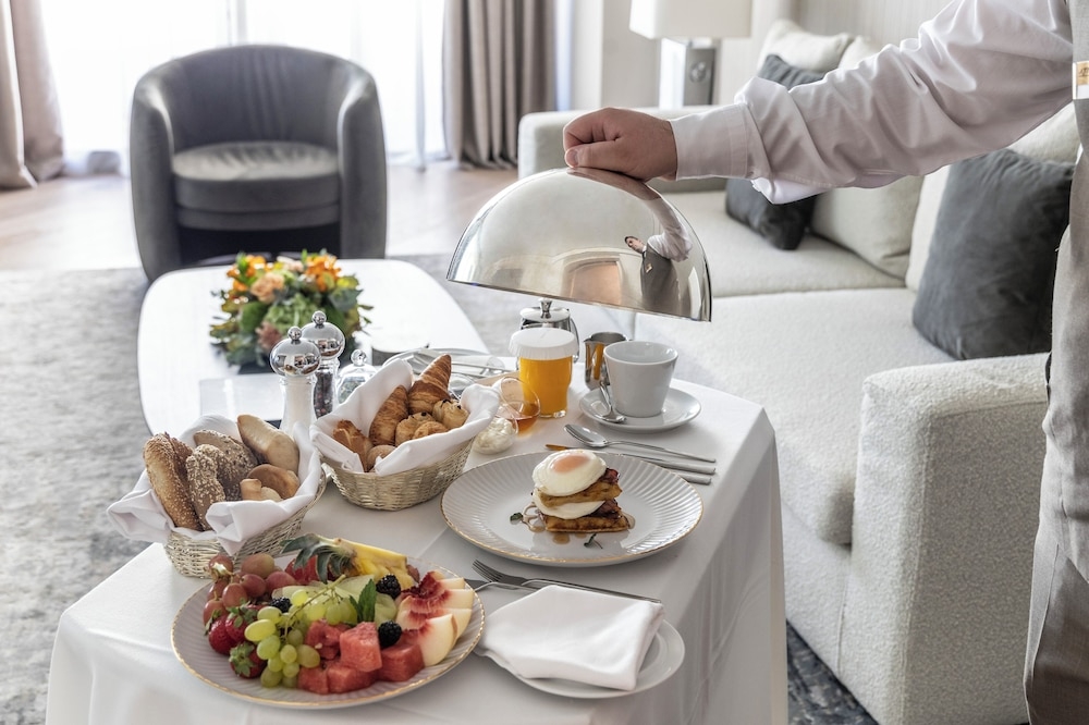 룸서비스 - 식사
