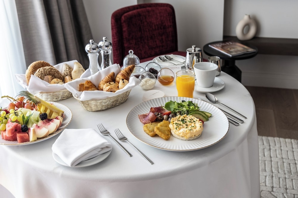 룸서비스 - 식사