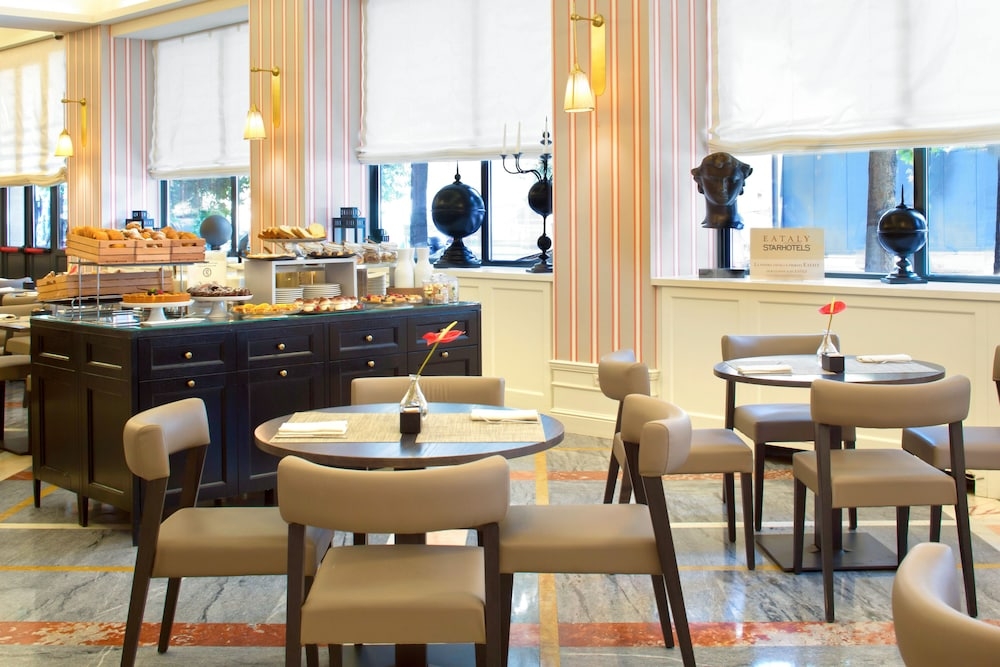 뷔페 아침 식사