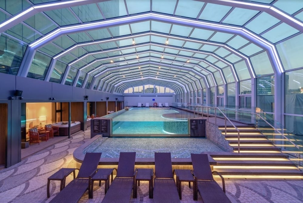 실내/야외 수영장