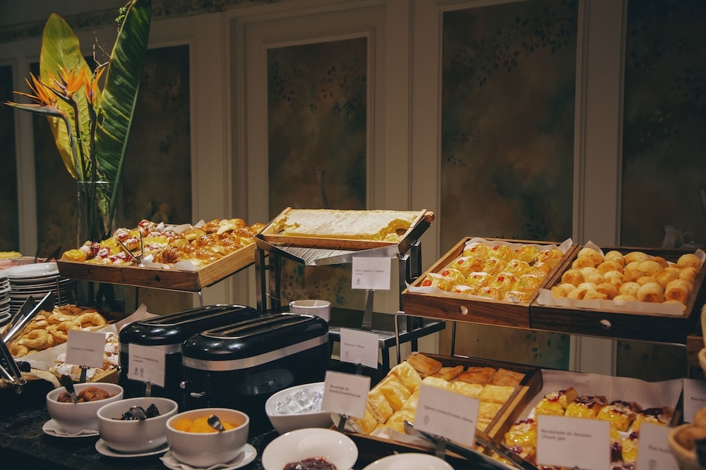 뷔페 아침 식사