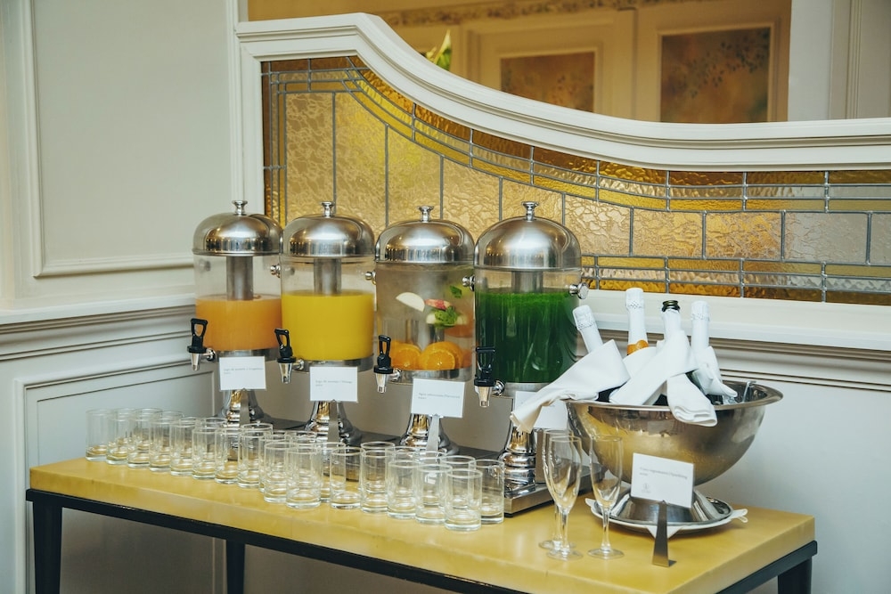 뷔페 아침 식사