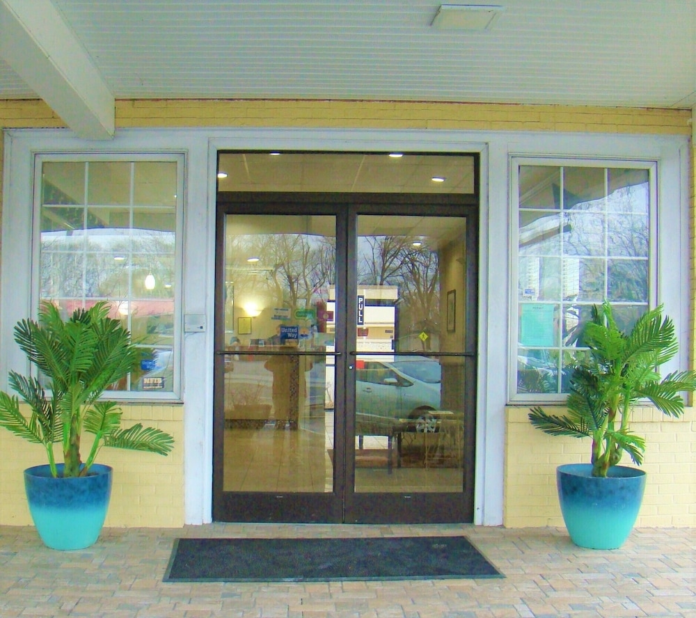 숙박 시설 입구