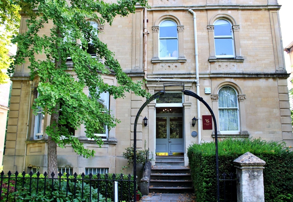 숙박 시설 정면