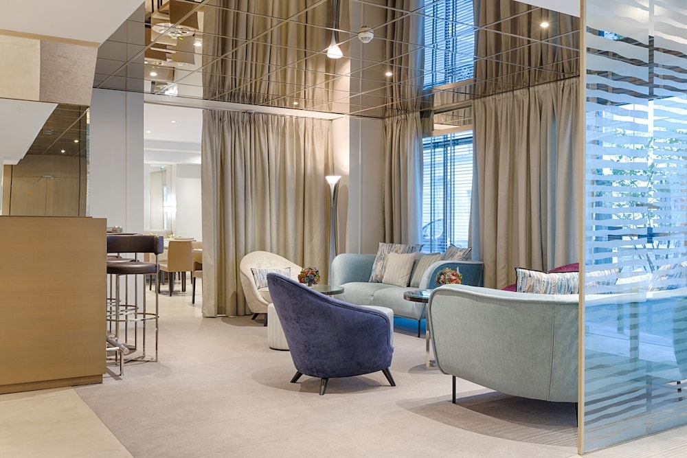 로비 좌석 공간