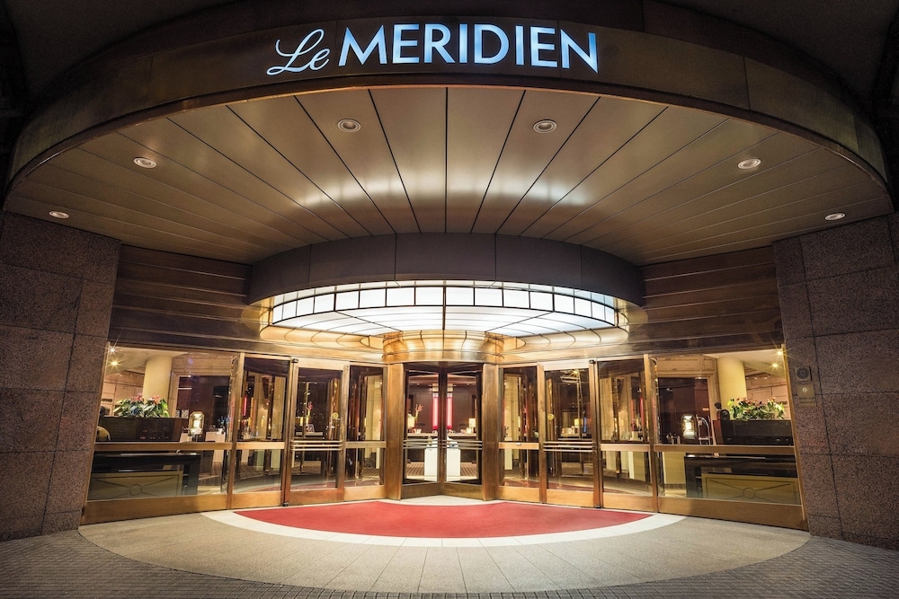 숙박 시설 입구